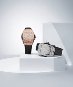 Alternative view of Spirit of Big Bang King Gold Full Pavé