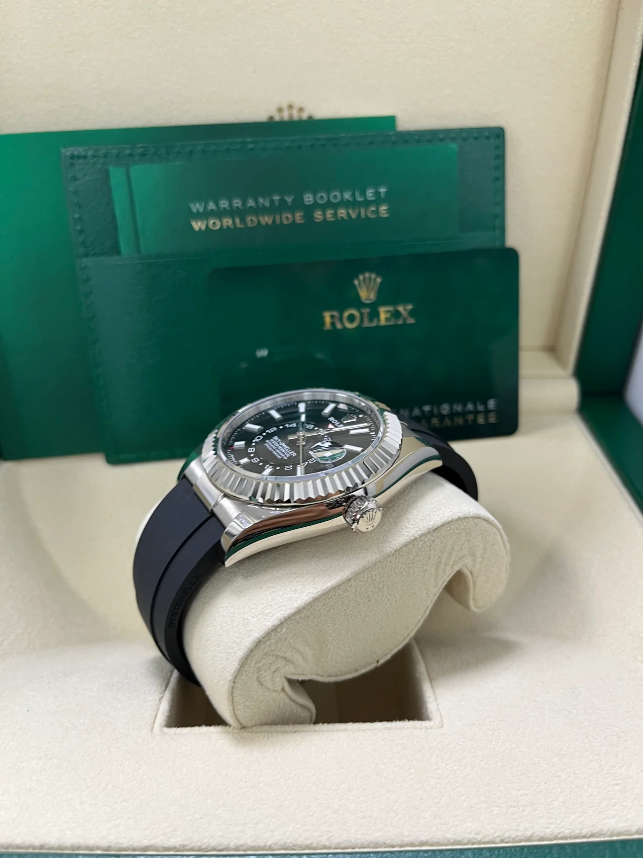 Rolex Sky-Dweller 42 mm white gold 336239-0002 - Image 9
