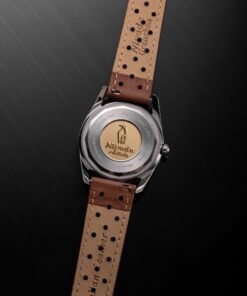 Alternative view of Antarctic 35 Eggshell White