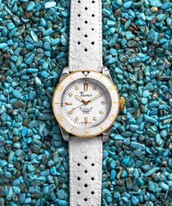 Alternative view of 1545 White Rubber