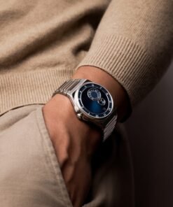 Alternative view of Trente-Deux Blue